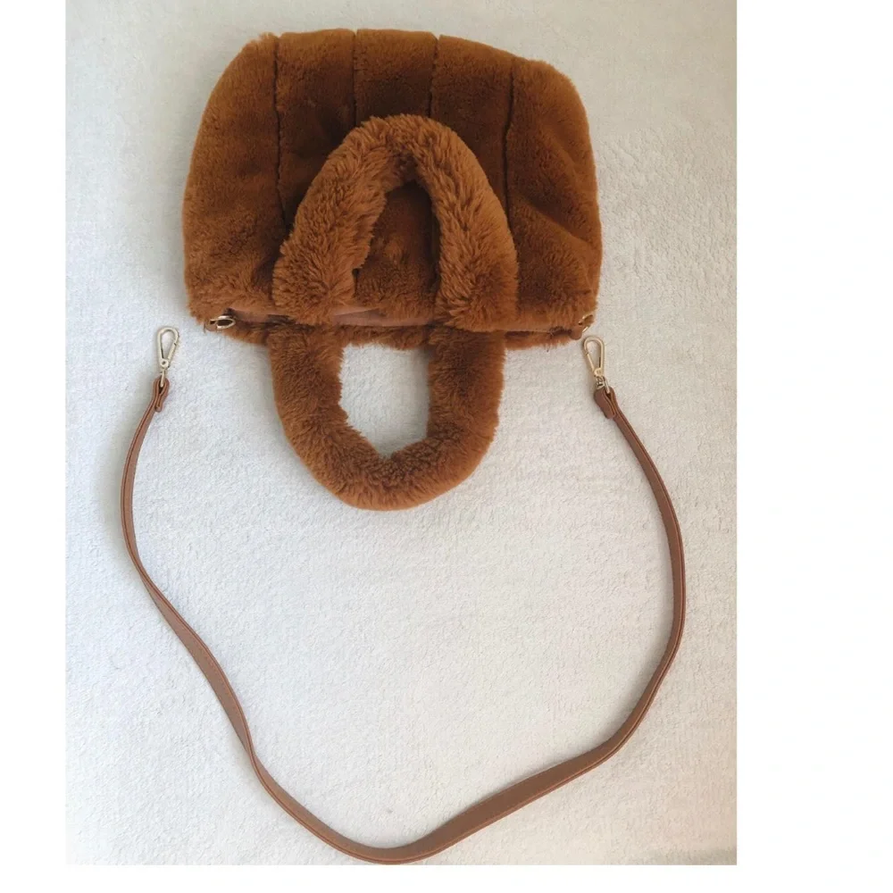 Brown Faux Fur Bag ❄️ - Picture 7 of 11